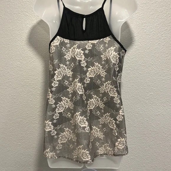 KIRRA Black Top Size S - Picture 2 of 2